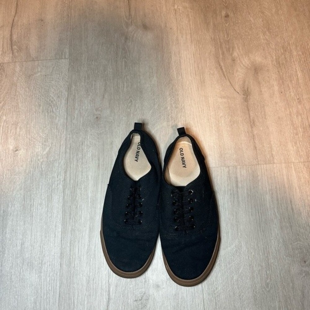 Old navy black slip on sneakers size 4